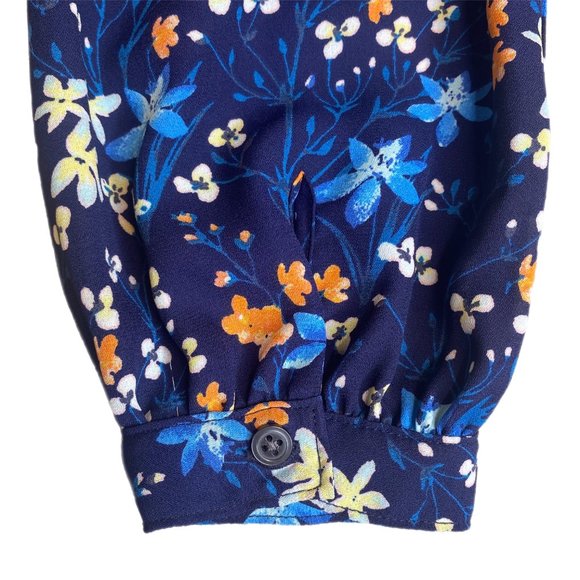 Gap Blue Flower Patterned Long Sleeve Blouse/Shirt NWOT - Picture 6 of 10